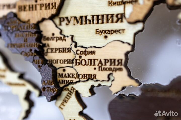 Деревянные карты мира