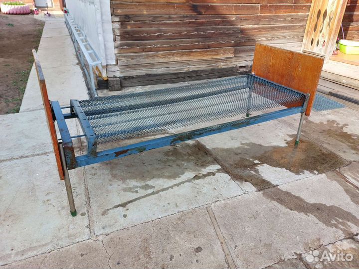 Продам кровать
