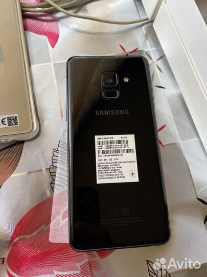 Samsung Galaxy A8 (2018), 4/32 ГБ