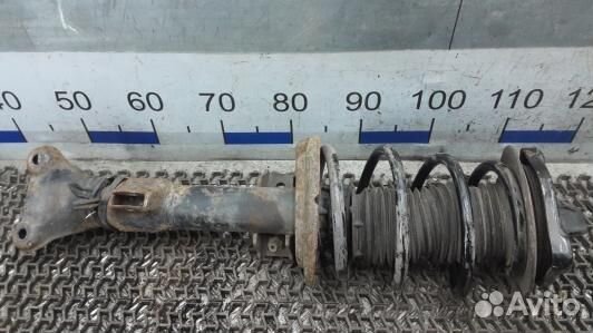 Стойка передняя левая mercedes benz C-class W204