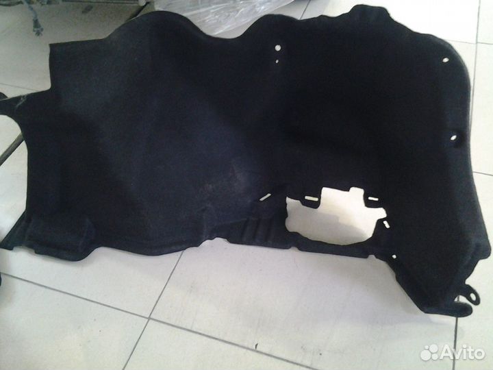 Тойота королла 2014г. Обшивка багажника боковая