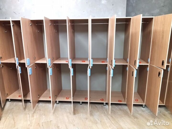 Шкафчики для раздевалки.Шкафы для одежды, ячейки
