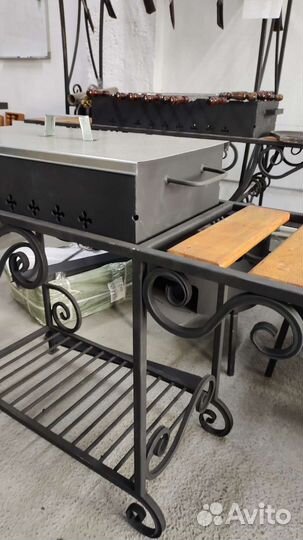 Мангал с крышкой