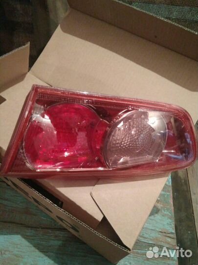 Фонарь внутренний правый Lancer X