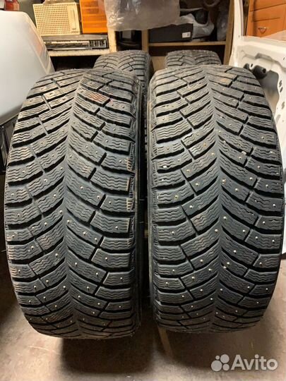 Michelin X-Ice North 4 235/45 R18 98Y