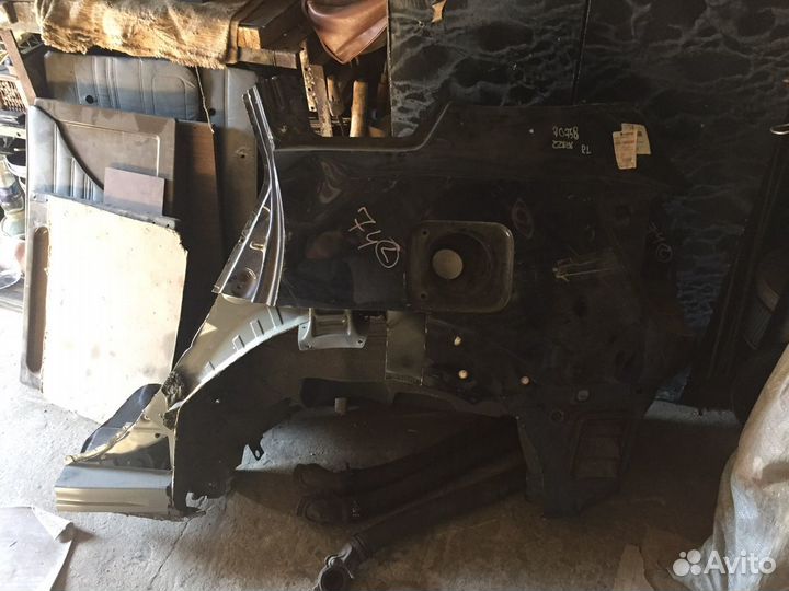 Pontiac vibe крыло