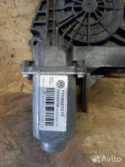 Мотор стеклоподъемника Шкода Октавия а5 2012