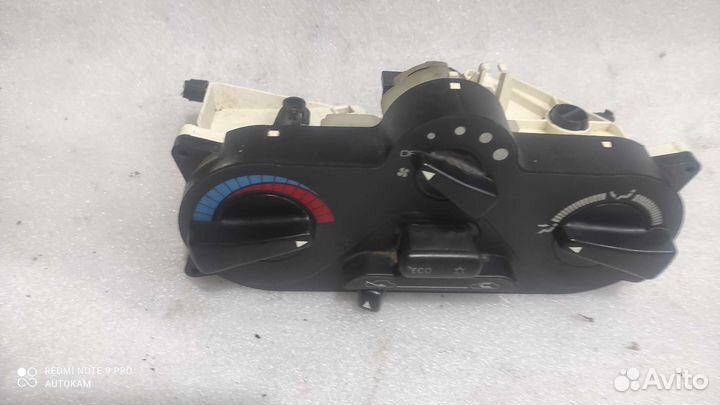 Блок управления климатом Mitsubishi Carisma