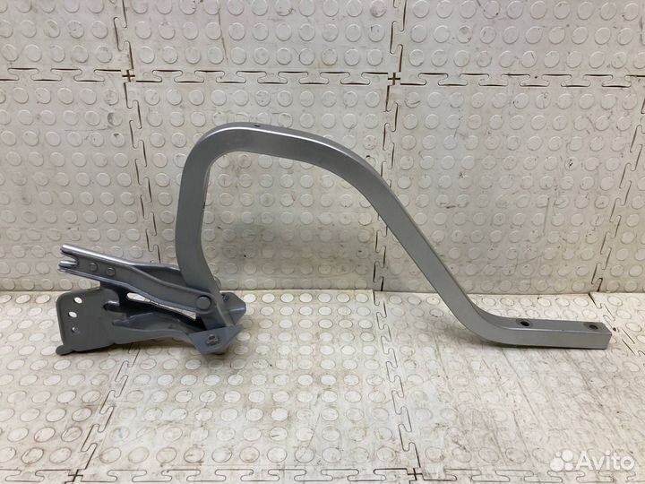 Петля крышки багажника правая Лада Гранта 2011