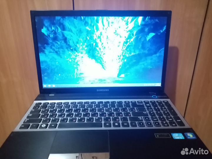 Ноутбук Samsung NP300V5A