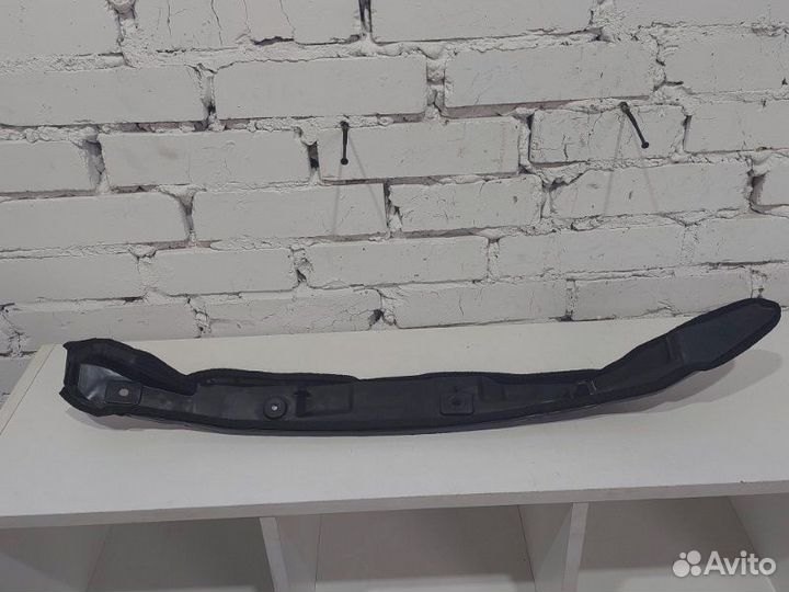 Уплотнитель подкрылка правый Toyota Rav4 XA50