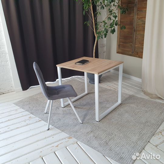 Компьютерный стол Лофт Дуб 80*70 см. Белые ножки