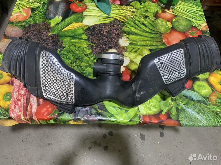 Mercedes s221 патрубок воздуха ом642 3 дизель