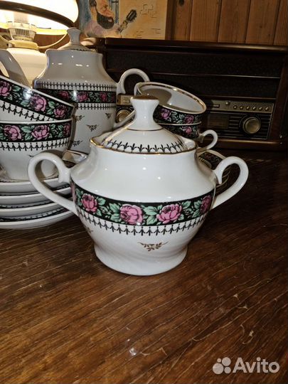 Сервиз чайный винтажный из 15 предметов