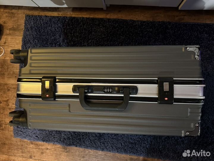 Чемодан на колесах