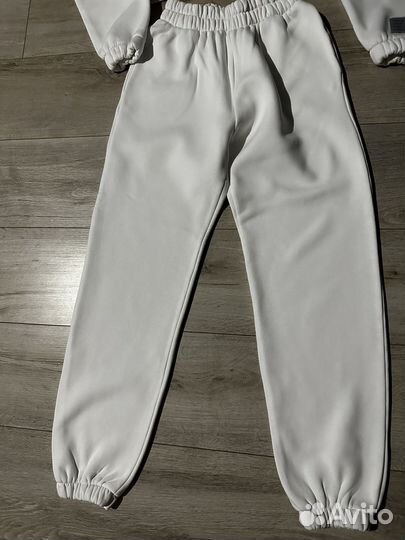 Спортивный костюм женский