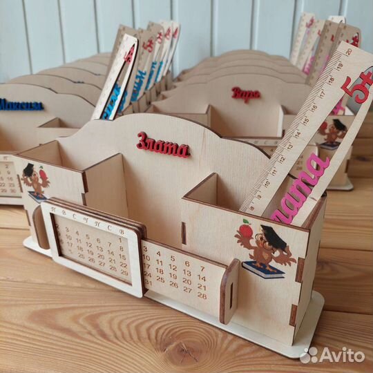 Именные подарки для выпускников