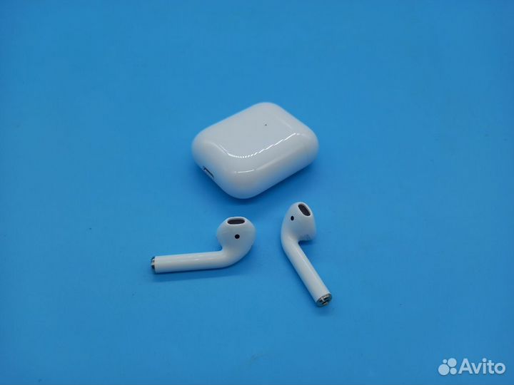 93585 Беспроводные наушники AirPods