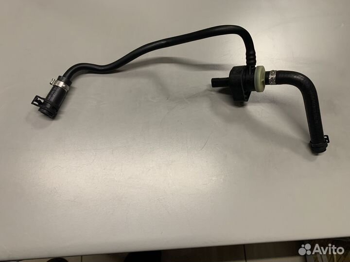 Клапан вентиляции картерных газов MB A2740187201