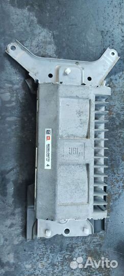 Автомобильный усилитель