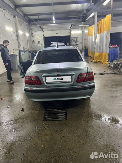 Mitsubishi Carisma 1.6 МТ, 2003, 280 000 км