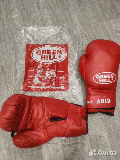 Боксерские перчатки 10 oz green hill новые