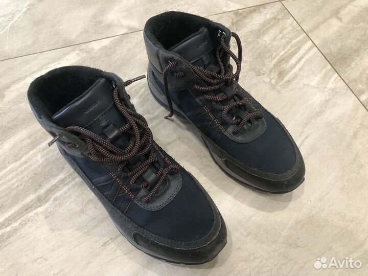 Две пары ботинок д/с