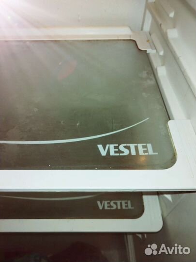 Холодильник vestel