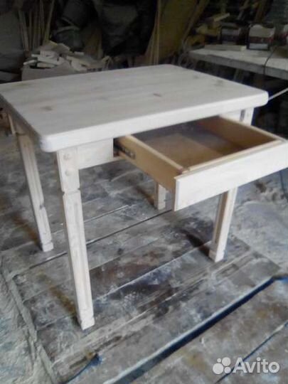 Кухонный стол