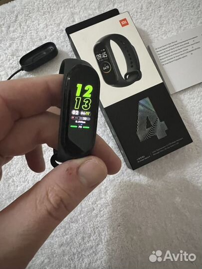 Фитнес браслет Xiaomi Mi Band 4