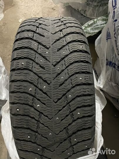 Зимние колеса bmw R17 шипы 116 стиль
