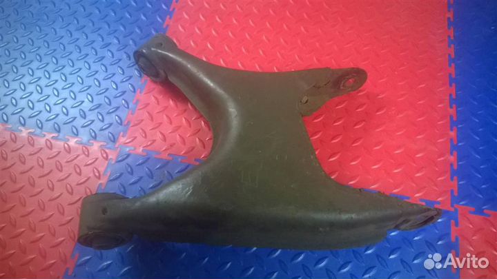 Рычаг задний H образный левый BMW 7-серия E38