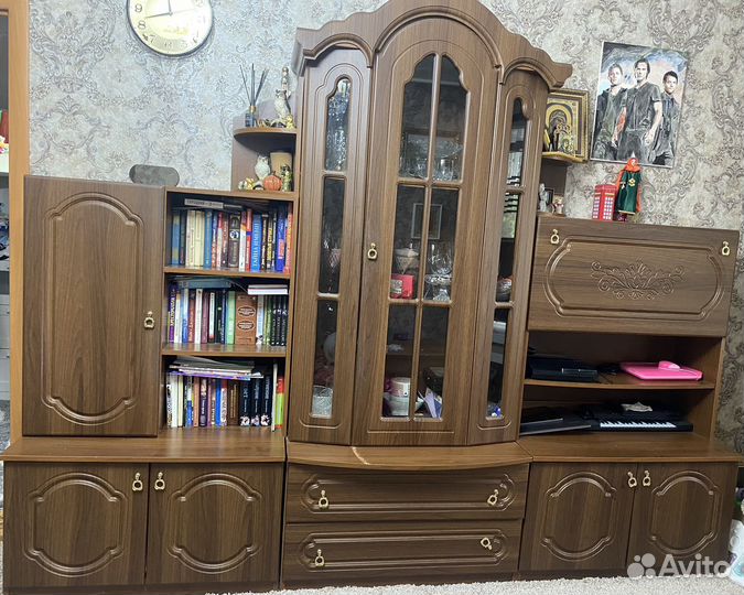 Стенка в гостиную