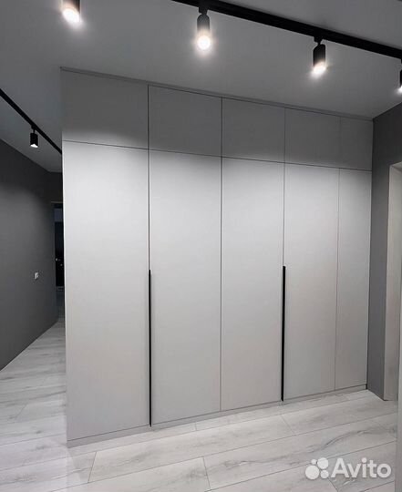 Шкаф в прихожую