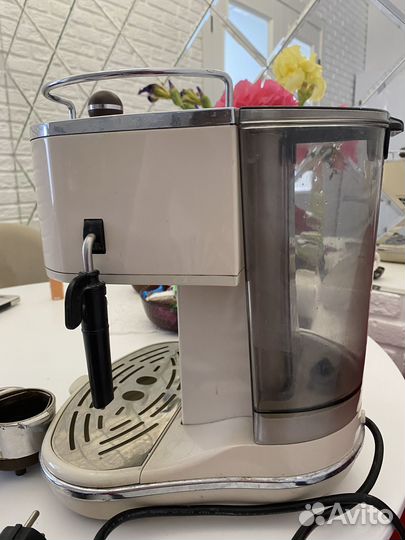 Профессиональная рожковая кофемашина