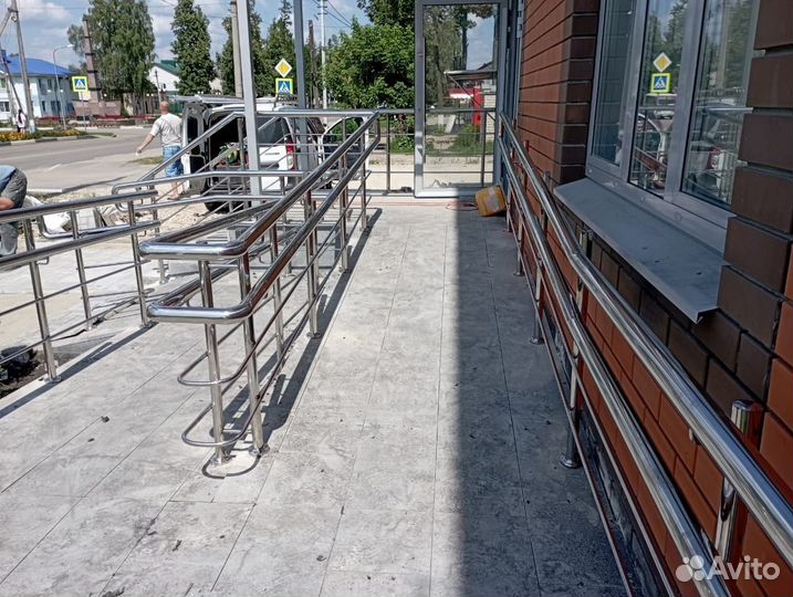 Лестничные перила из стали-для домов и коттеджей