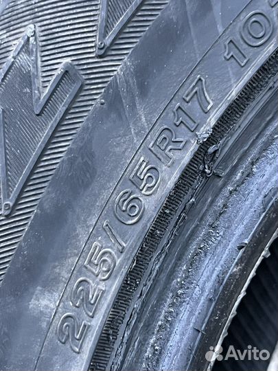 Bridgestone Blizzak Ice 225/65 R17