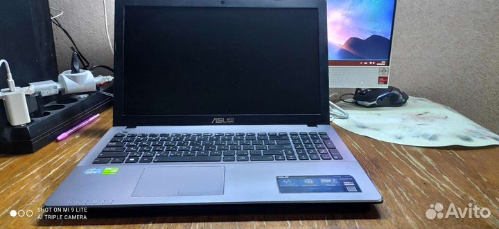 Ноутбук asus
