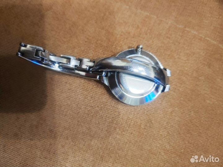 Часы женские кварцевые