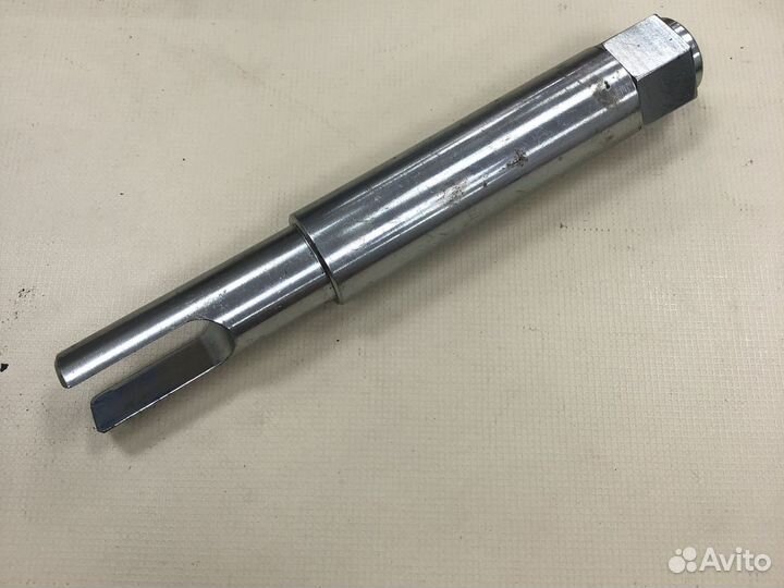 308-192 Приспособление для снятия приводных валов