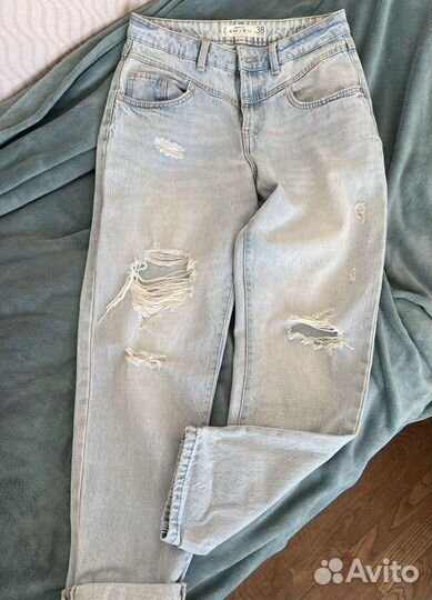 Джинсы рваные GJ