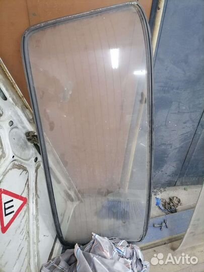 Лобовое и зднее стекла на ваз 2107