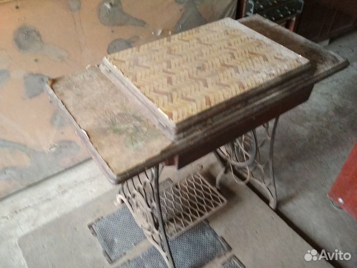Продам швейную машинку