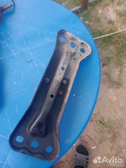 Кронштейн опоры АКПП Mercedes-Benz E-Class W212