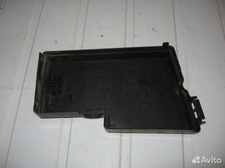 Крышка блока предохранителей Ford C-Max