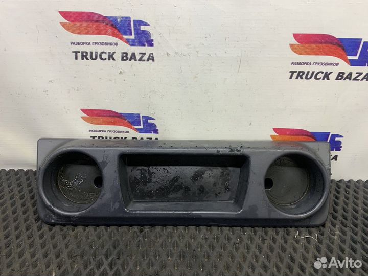 504243444 Подстаканник Iveco Stralis