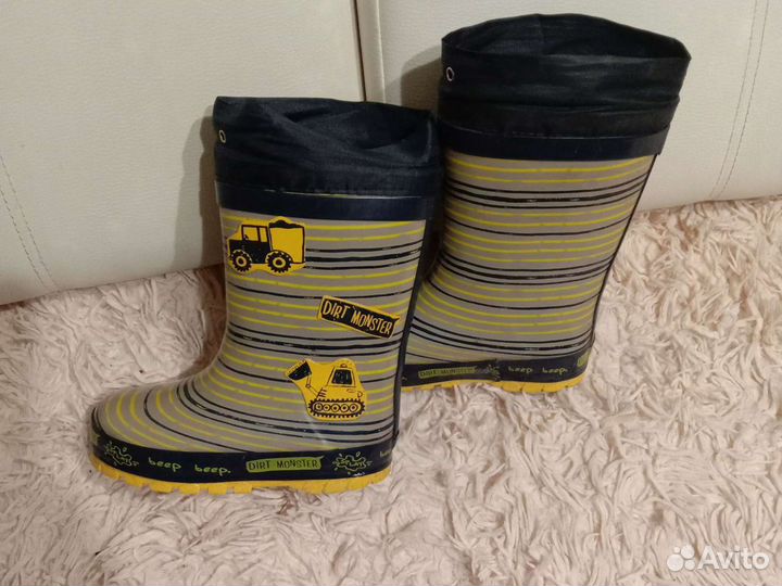 Резиновые сапоги