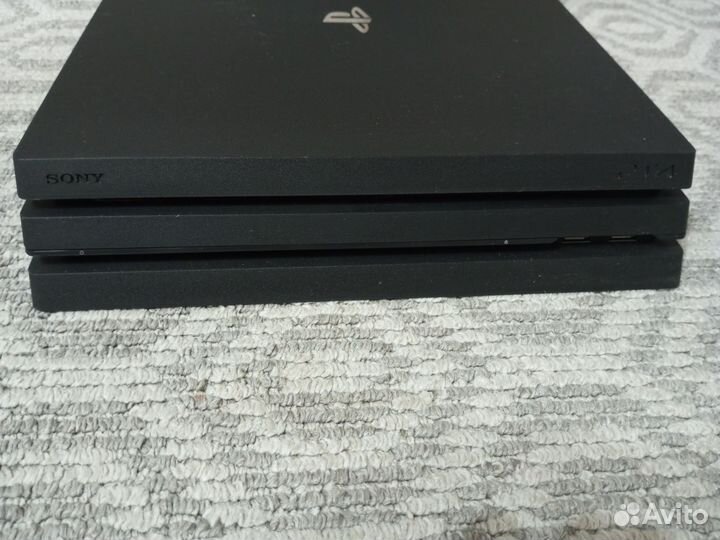 Sony playstation 4 PS4 pro