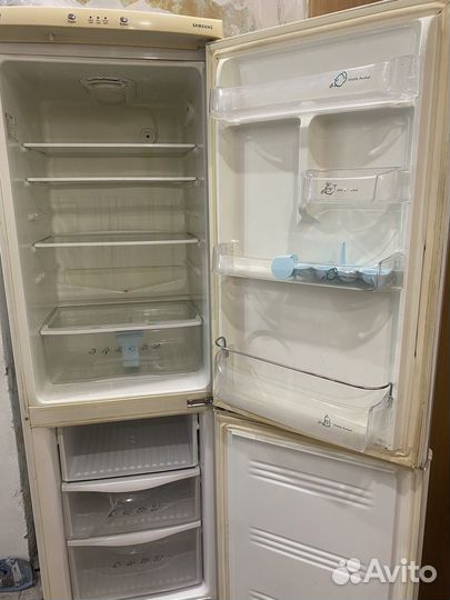 Холодильник двухкамерный Samsung бу