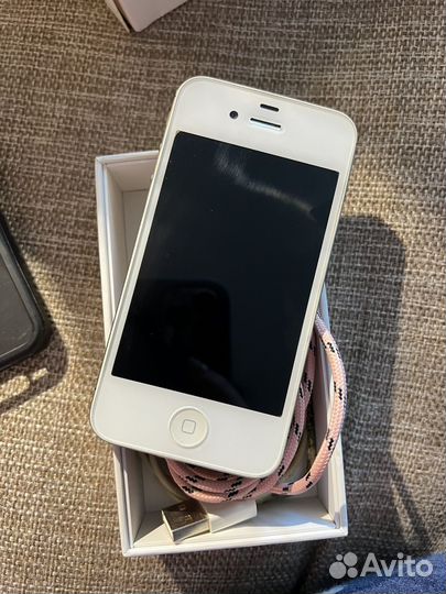 iPhone 4S, 8 ГБ